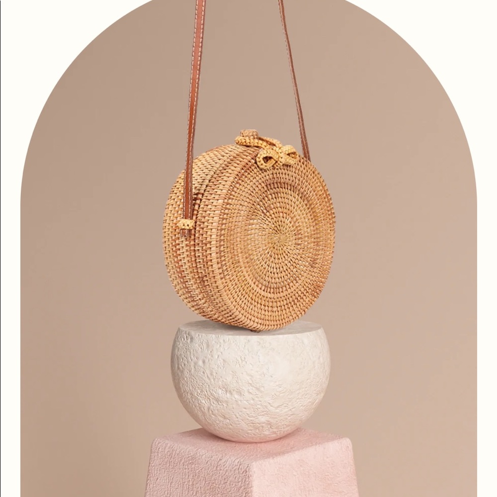 Round Rattan Crossbody bag